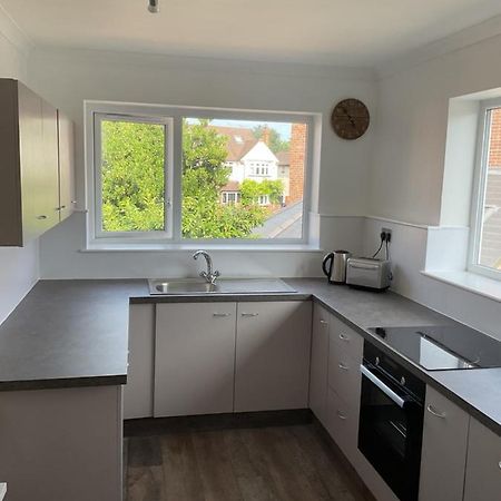 Large 2-Bedroom Maisonette With Free Parking Twickenham Zewnętrze zdjęcie